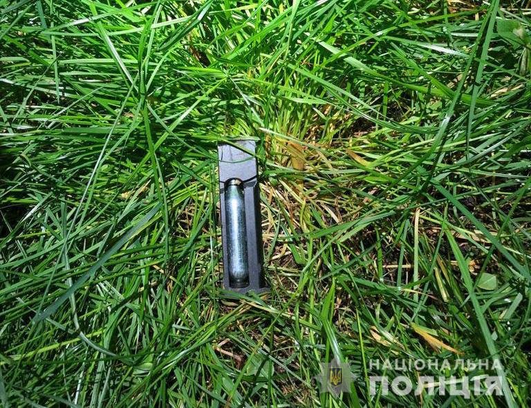 В Полтавской области мужчина стрелял по полицейским из окна: двое получили ранения 1