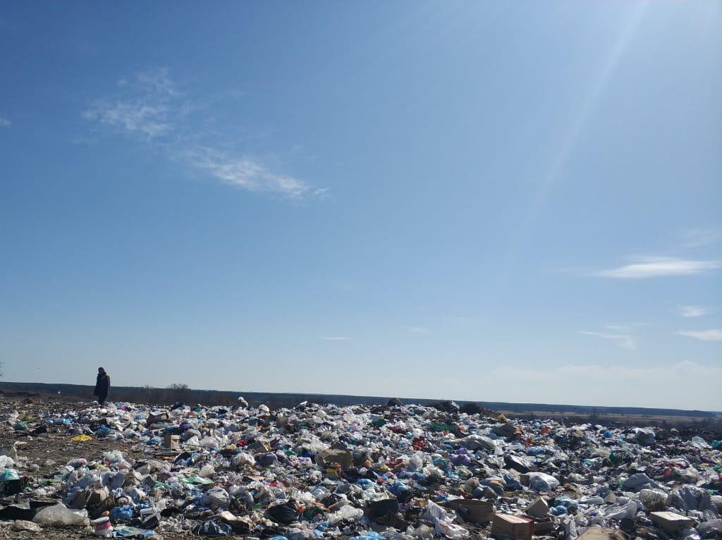 У Харківській області директор комунального підприємства перетворив смітник на полігон для хімікатів 2