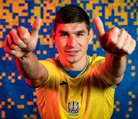 Сборная Украины представила новую форму к Чемпионату Евро-2020 7