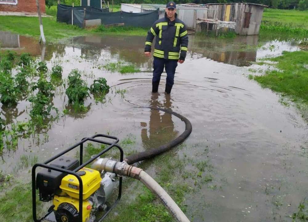 В Одеській області через сильні зливи виникла загроза прориву дамби 3