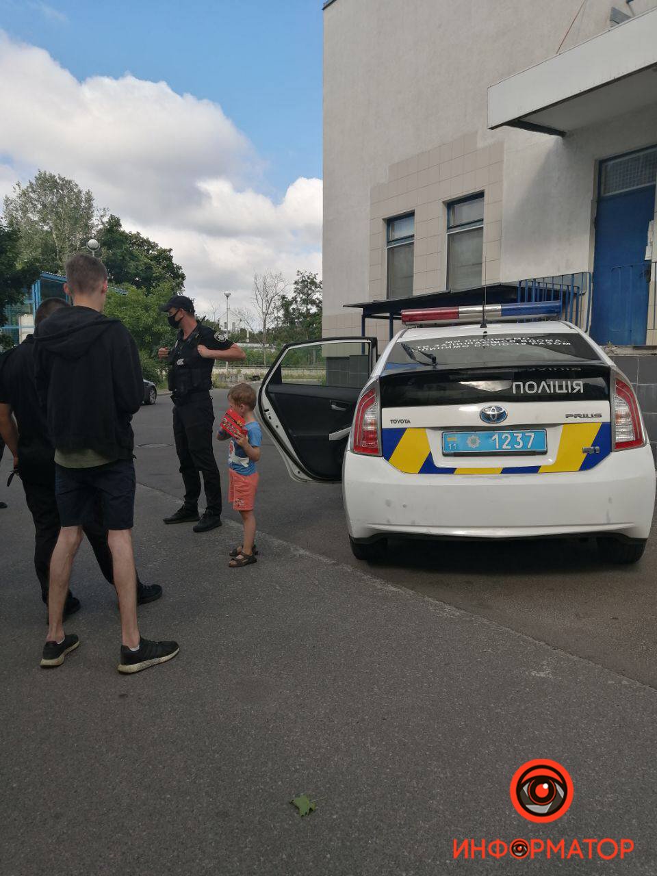 У Києві сотні людей всю ніч шукали 5-річного хлопчика 2
