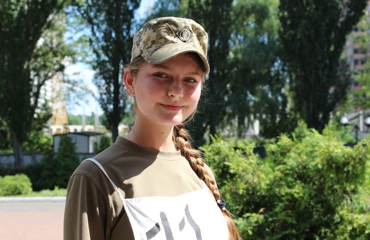 Как женщины-военные готовятся к параду ко Дню независимости. Маршировать будут на каблуках 2