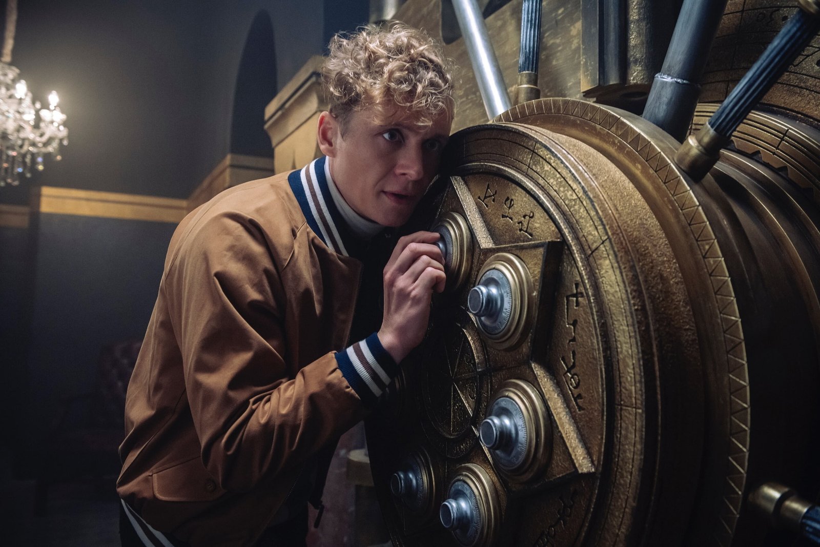 Netflix выпустил первые официальные кадры приквела «Армии мертвецов» Зака Снайдера 3