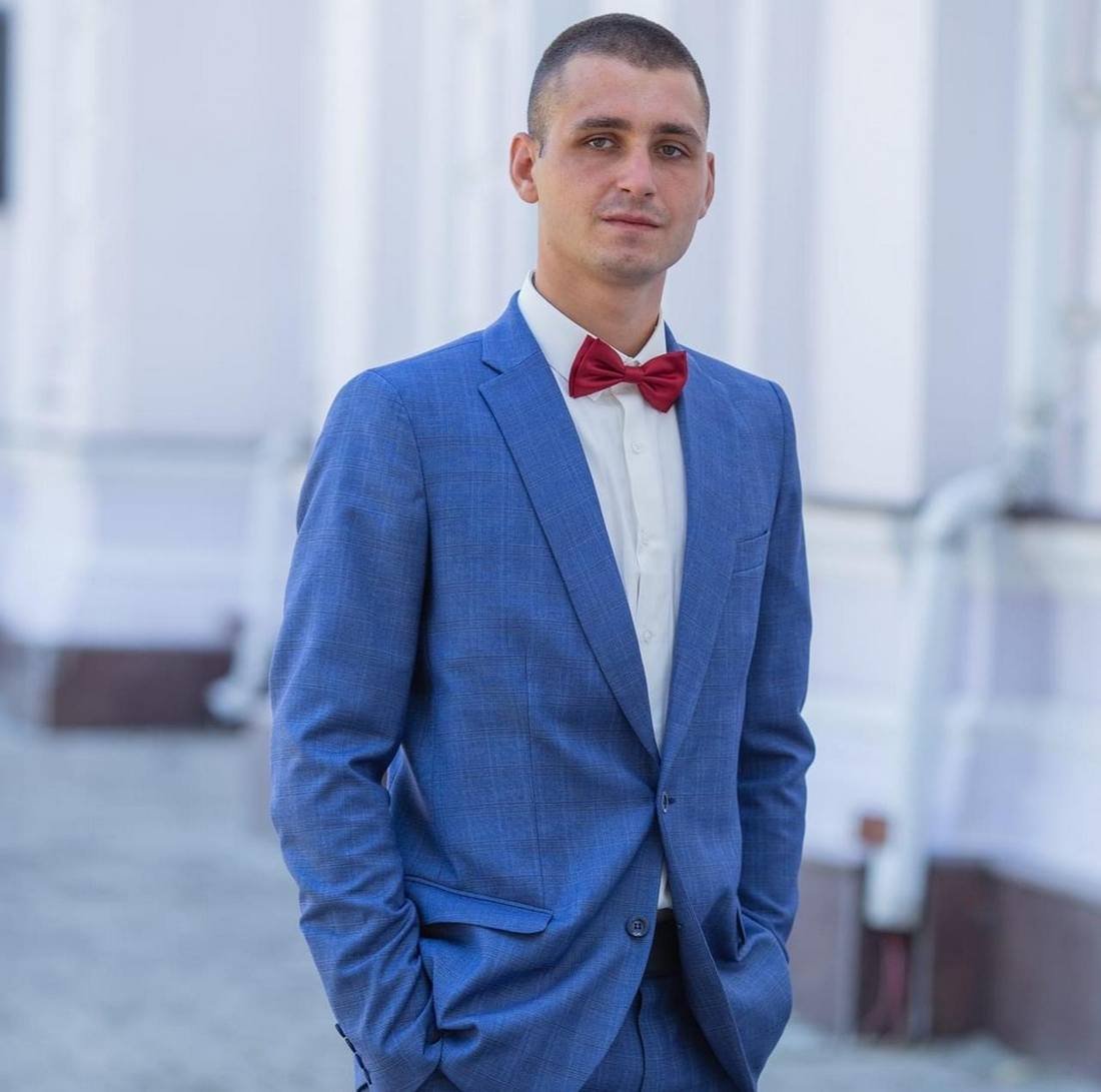 На передовой погиб 24-летний сержант Курсов Евгений На передовой погиб 24-летний сержант Курсов Евгений