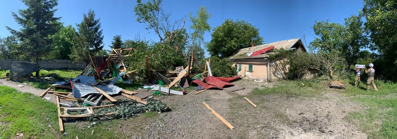 Боевики на Донбассе обстреляли поселок и обесточили несколько улиц 1