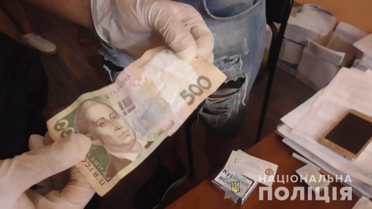 В Одессе мошенники заманили мужчину в квартиру: ему сломали челюсть и ограбили 2