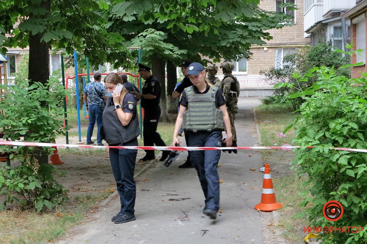 В Киеве произошла стрельба на улице: мужчина получил огнестрельное ранение  в ногу 4