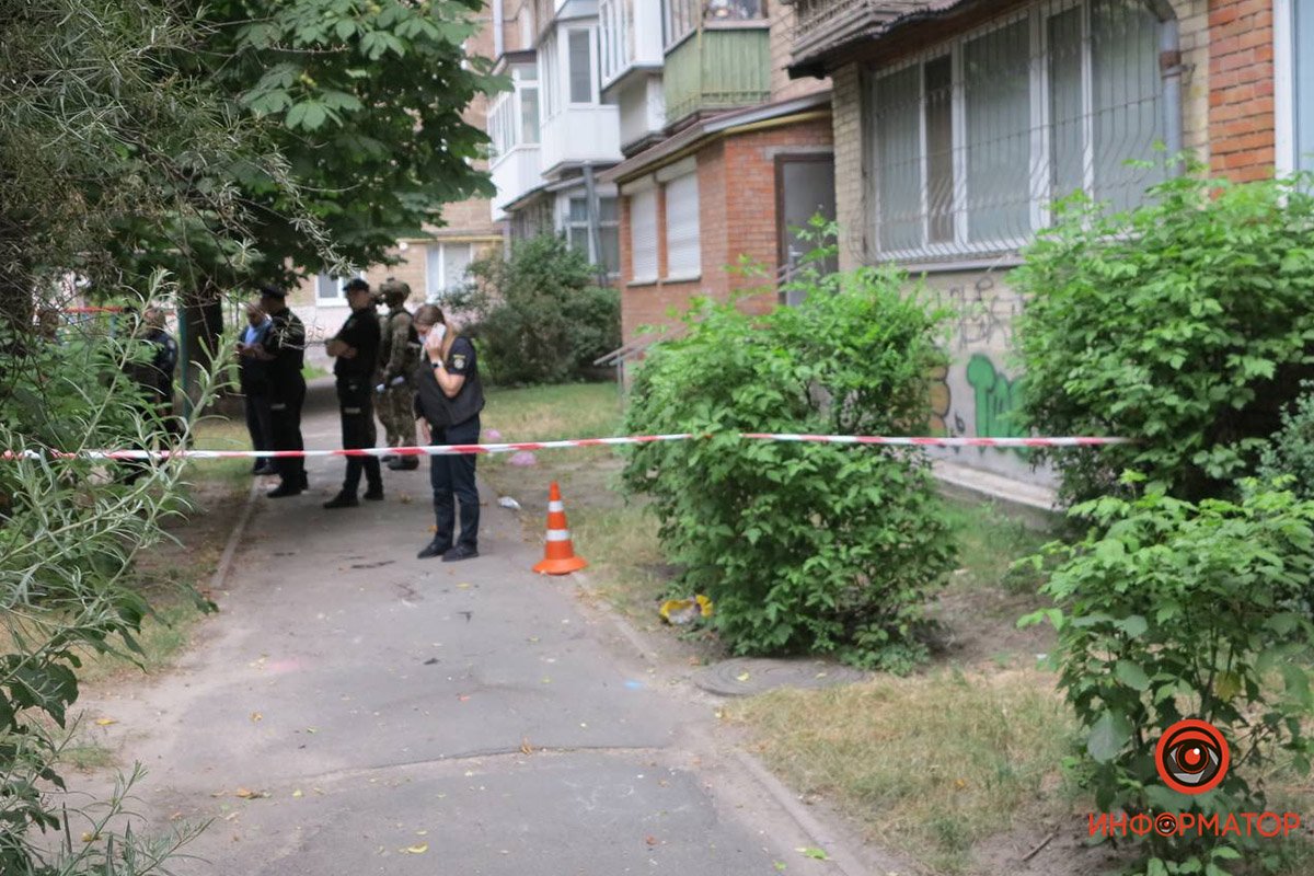 В Киеве произошла стрельба на улице: мужчина получил огнестрельное ранение  в ногу 5
