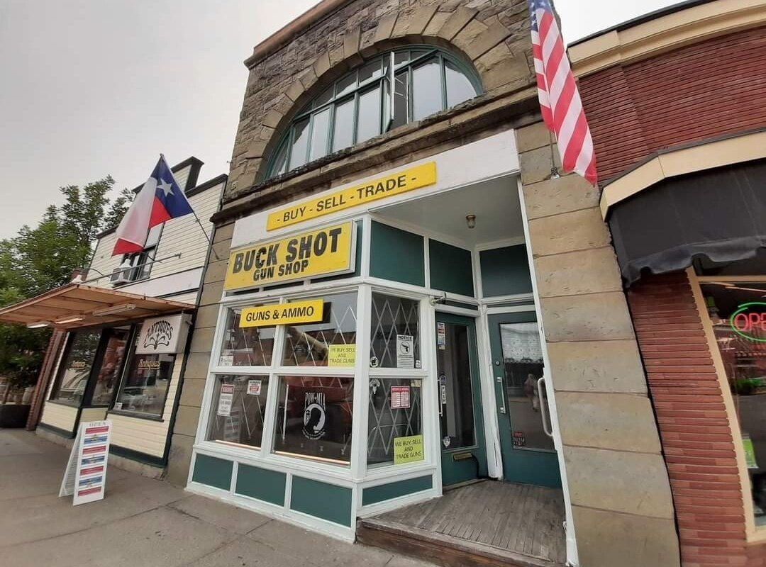 Появились первые снимки из города Форт Маклеод, где идут съёмки шоу по The Last of Us от HBO 2