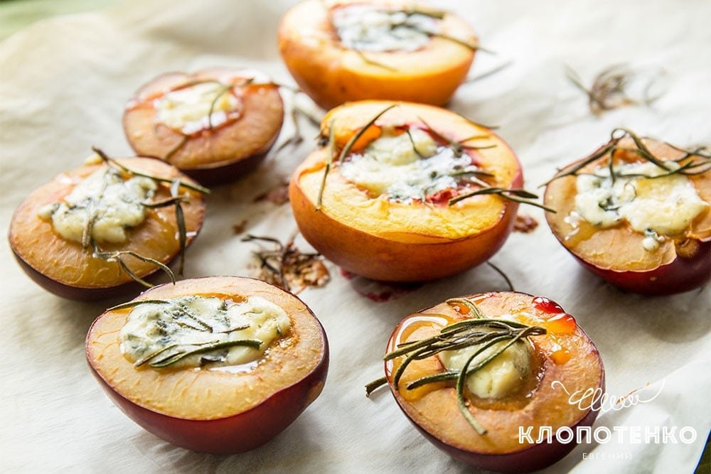 Запечённые сливы и персики Запечённые сливы и персики