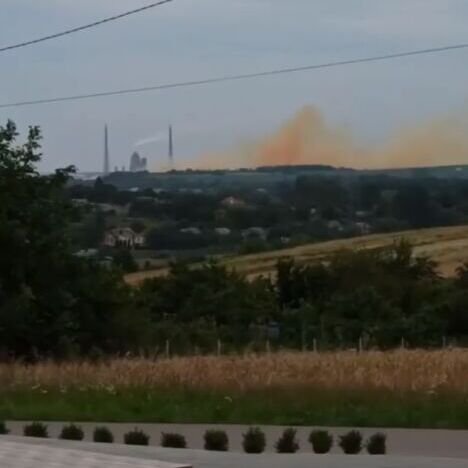 Вибух на "Рівнеазот": рівнянам радять закривати вікна і не виходити на вулицю 4
