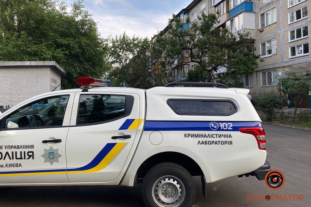 В Киеве мужчина с ножом напал на двух женщин в их же квартире. Ему грозит пожизненное 5