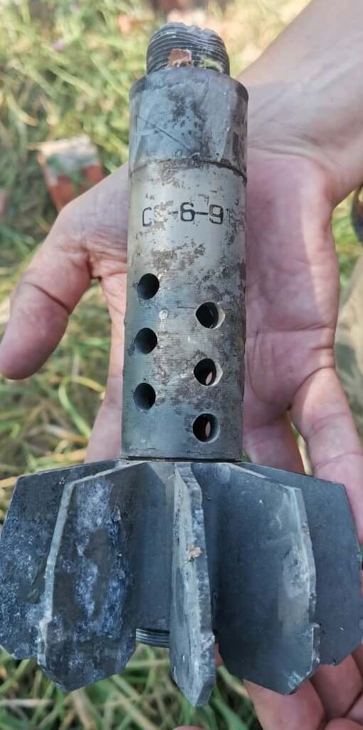 Боевики в Опытном обстреляли и разрушили здание в частном секторе 4