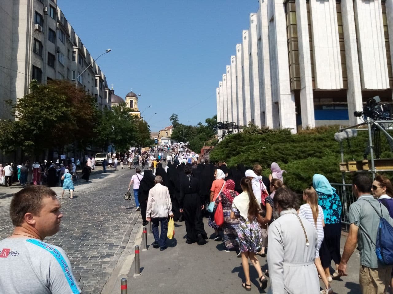 В Киеве тысячи верующих собираются на крёстный ход Крещения Киевской Руси 7