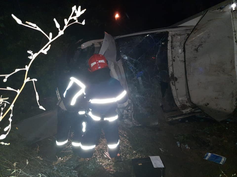 На трассе Киев — Чоп столкнулись фургон и автобус с паломниками: в салоне находилось 56 пассажиров 2