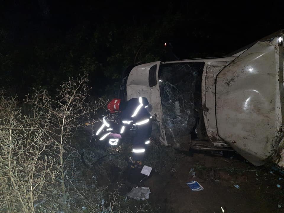 На трассе Киев — Чоп столкнулись фургон и автобус с паломниками: в салоне находилось 56 пассажиров 3