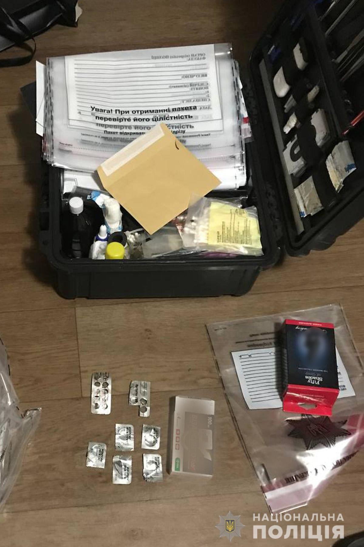 Будинок узяли штурмом: у Чернігові чоловік заманив до себе додому 13-річну дівчинку, погрожував їй, бив і намагався зґвалтувати 2