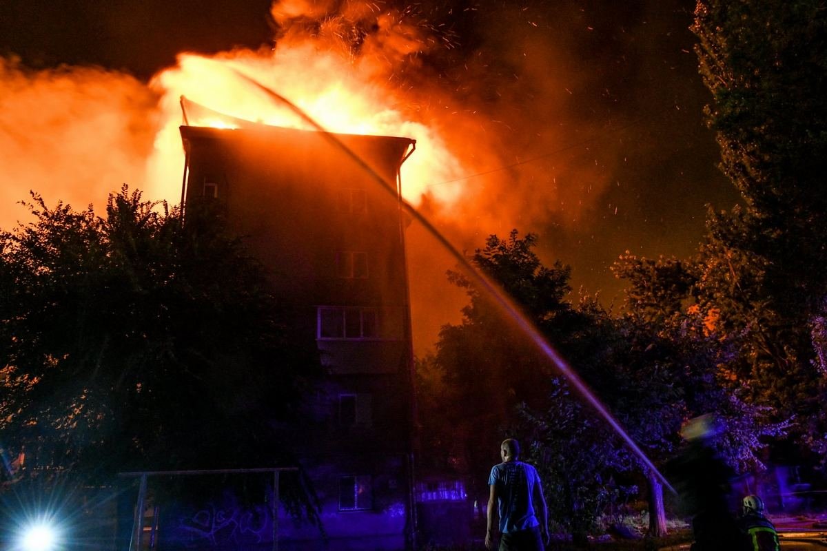 Масштабный пожар в Запорожье