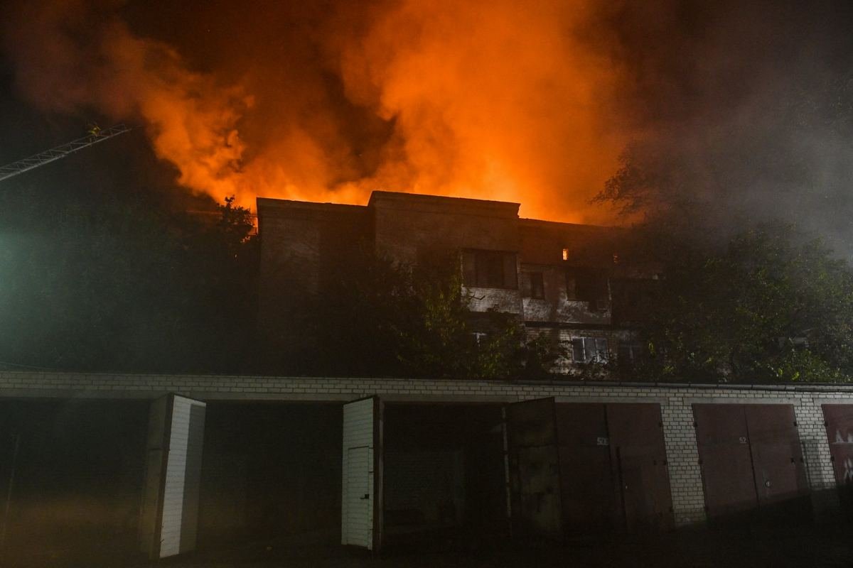 Пожар произошёл примерно в 21:40