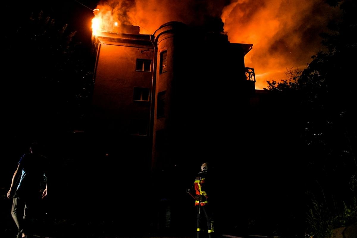 Причины возгорания устанавливаются