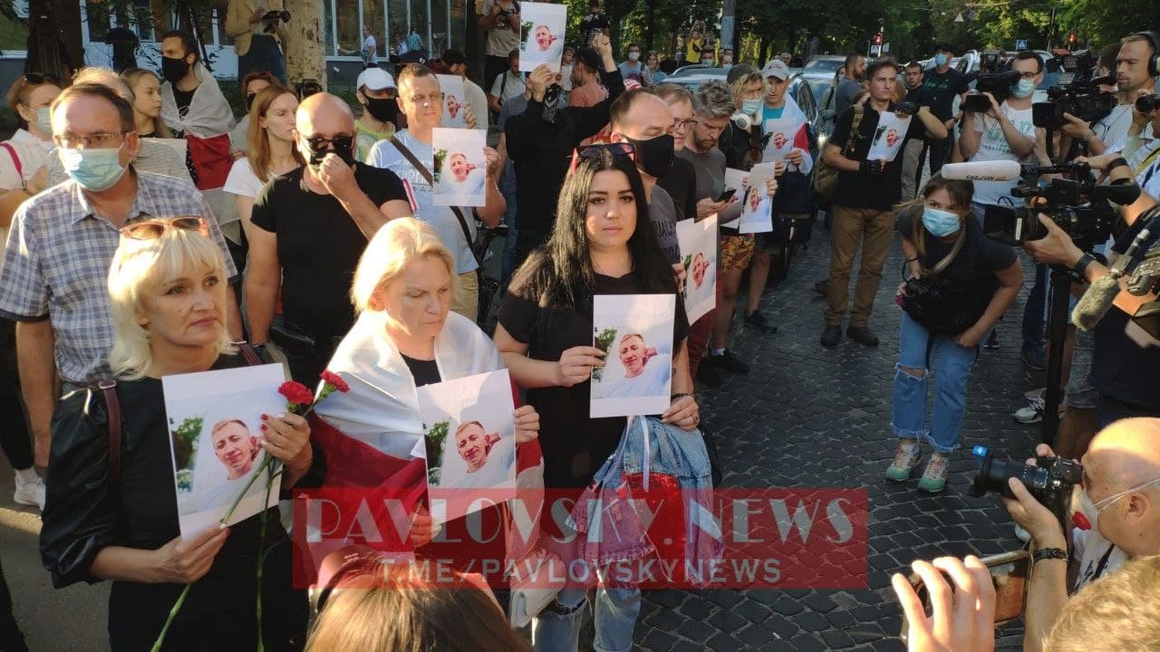 У Києві розпочалися акції пам'яті загиблого глави "Білоруського будинку в Україні" Віталія Шишова 1