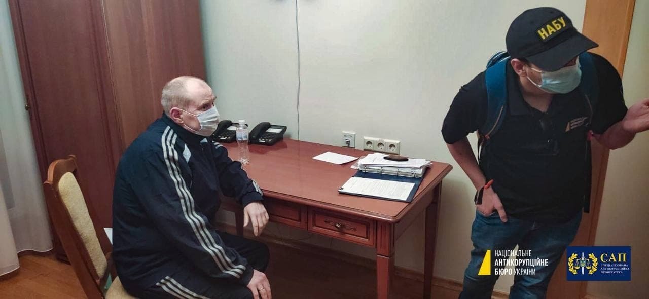 НАБУ задержало Чауса в больнице «Феофания» 1