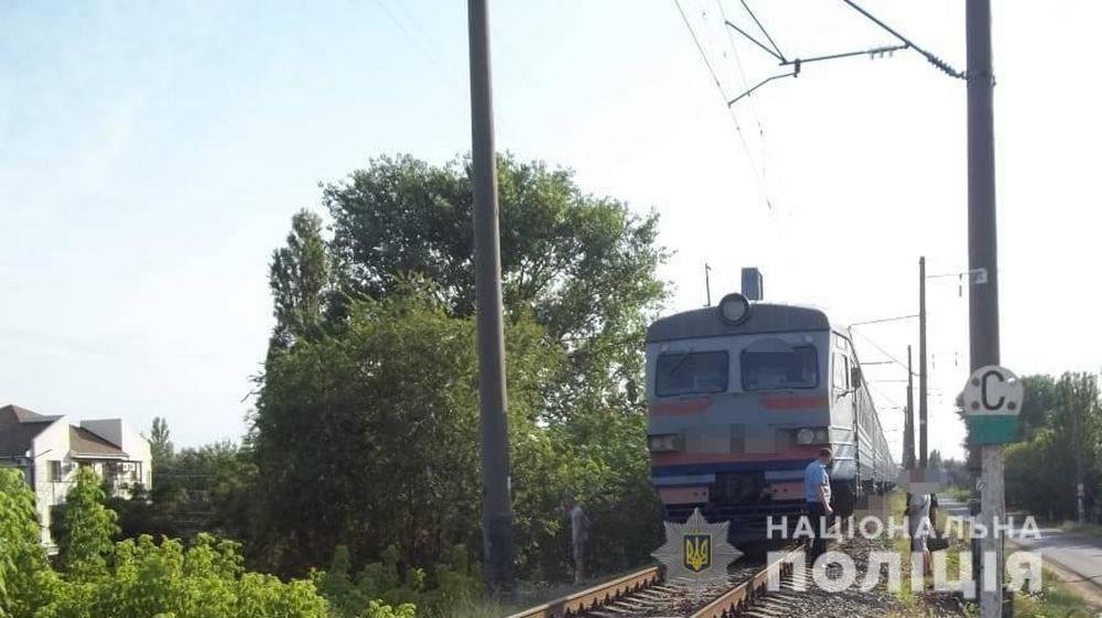 В Затоке поезд сбил мужчину В Затоке поезд сбил мужчину