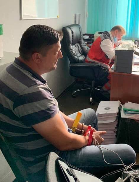 В МВД показали задержание ветерана войны с РФ, ворвавшегося в Кабмин с гранатой: видео 1
