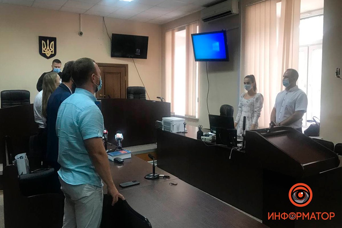 Мужчину с гранатой, угрожавшего взорвать правительство, арестовали 2