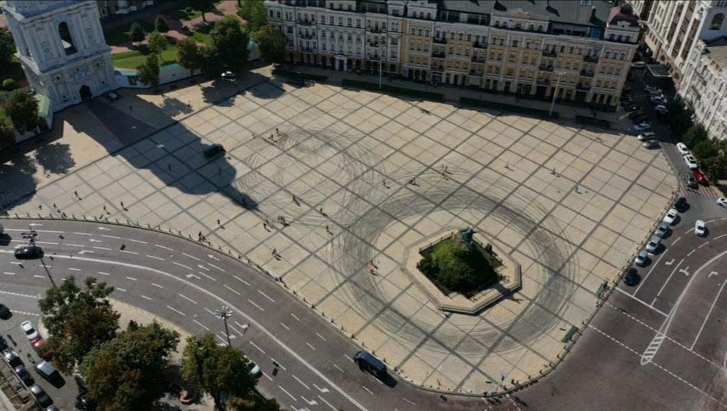 Скандальный дрифт в центре Киева: прокуратура оценила ущерб в 50 тысяч гривен 2