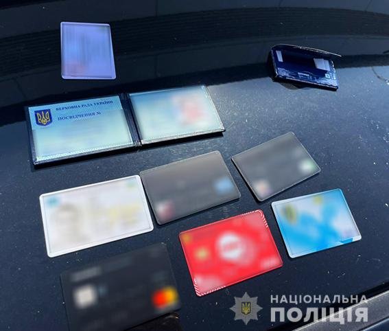 Експрацівниця апарату ВРУ зі спільником намагалися продати посаду голови Миколаївської ОДА за 600 тисяч доларів 2