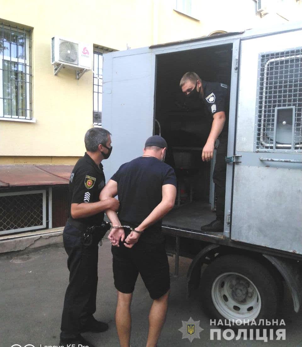 В Ровенской области мужчина, который застрелил 23-летнего фельдшера, сдался полиции спустя 8 месяцев 1