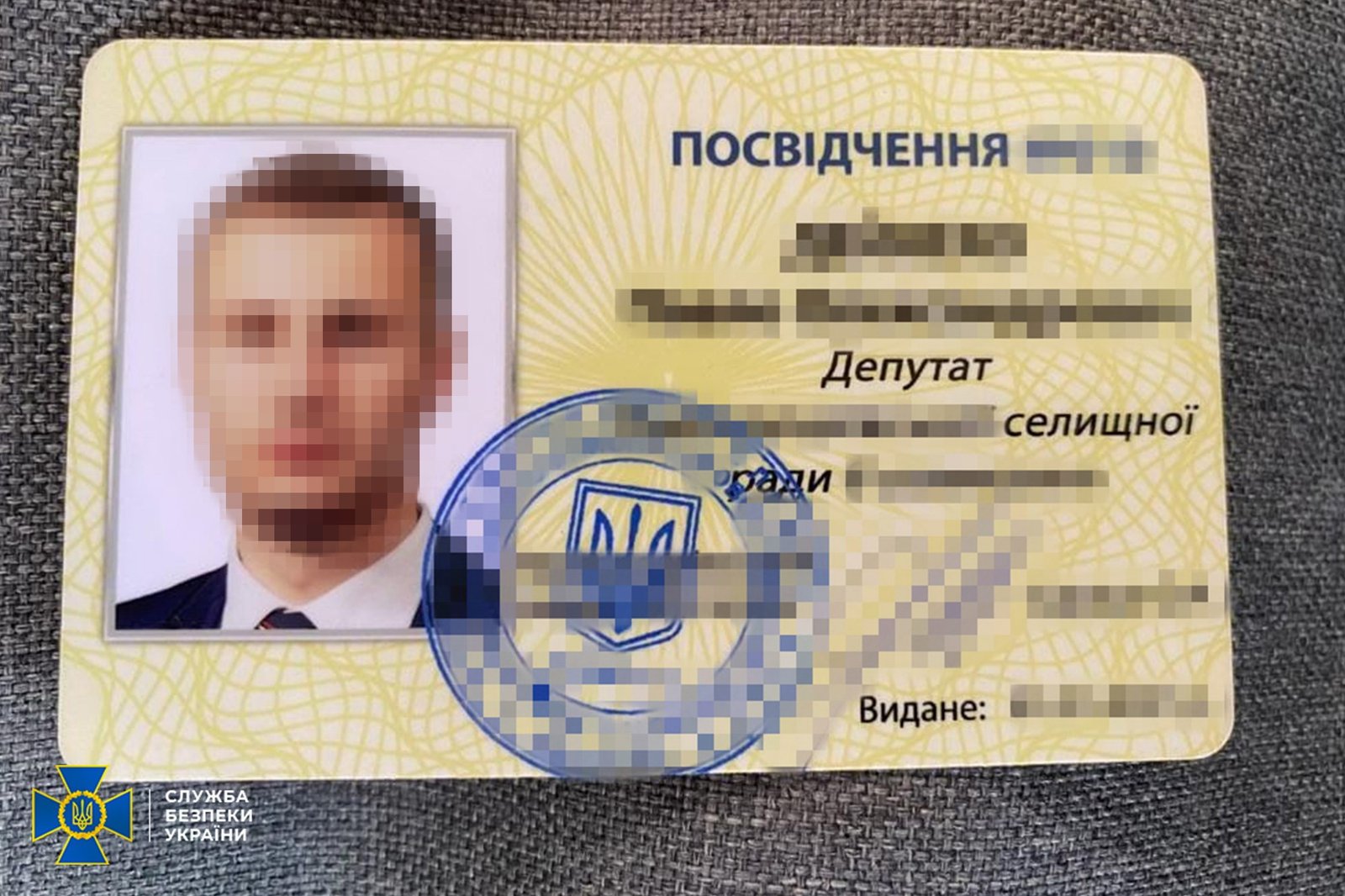 В Кировоградской области у трех депутатов нашли арсенал оружия: они требовали деньги с предпринимателей 4