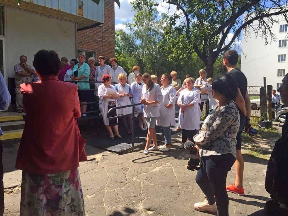В Сосновке врачи больницы объявили голодовку В Сосновке врачи больницы объявили голодовку