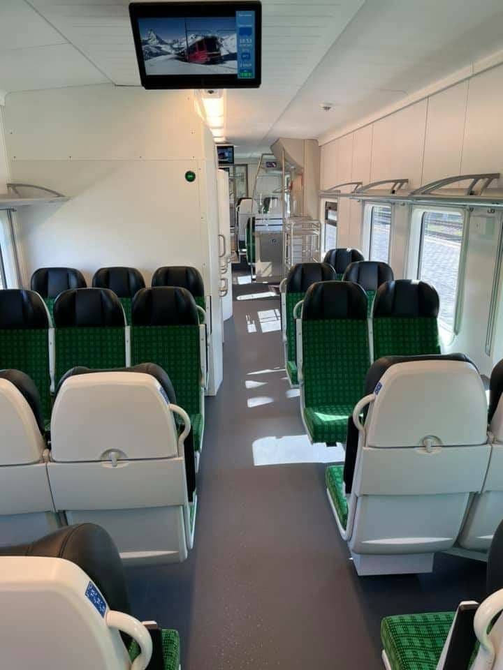 До Києва доставили електропоїзд компанії Stadler 4