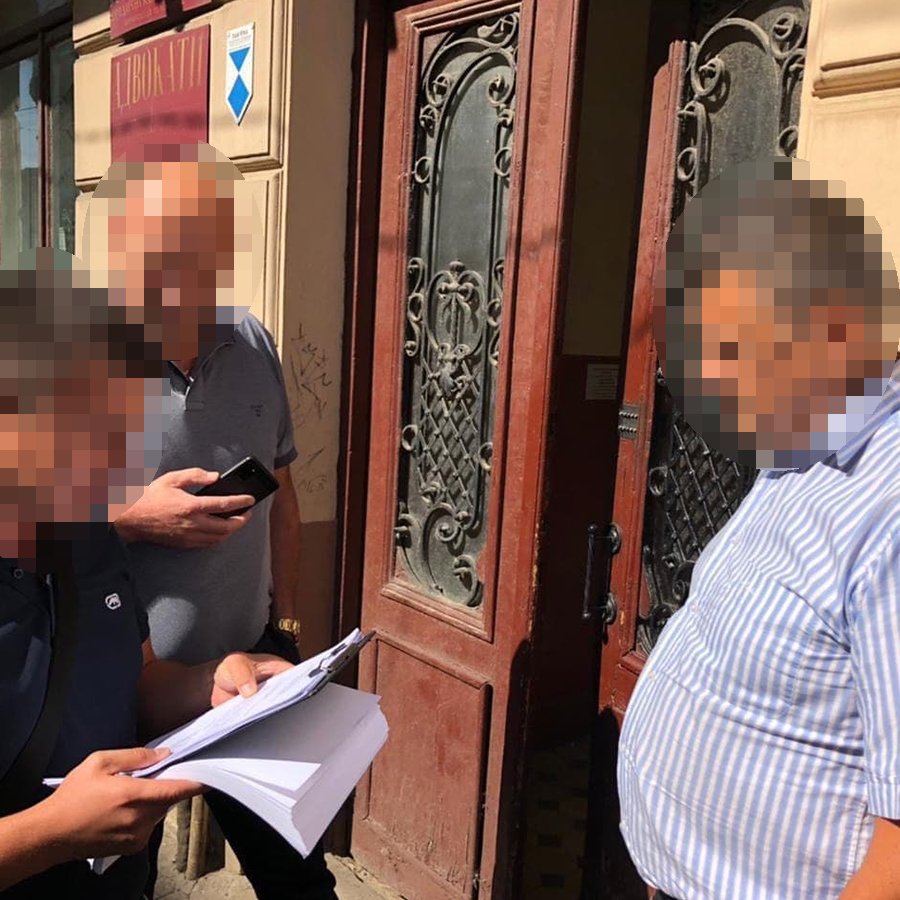 Экс-полицейский из Киева четыре года не ходил на работу и получал зарплату 1