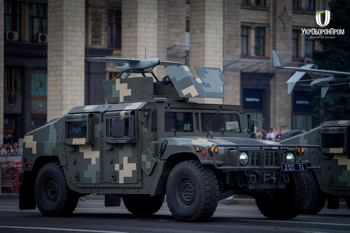 Войска, боевые самолёты и сотни единиц военной техники: как Киеве проходит репетиция парада ко Дню независимости Украины 6