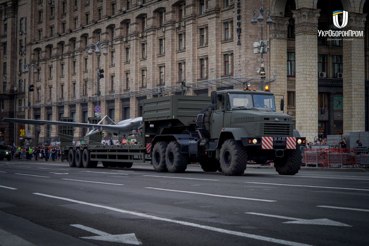 Войска, боевые самолёты и сотни единиц военной техники: как Киеве проходит репетиция парада ко Дню независимости Украины 8