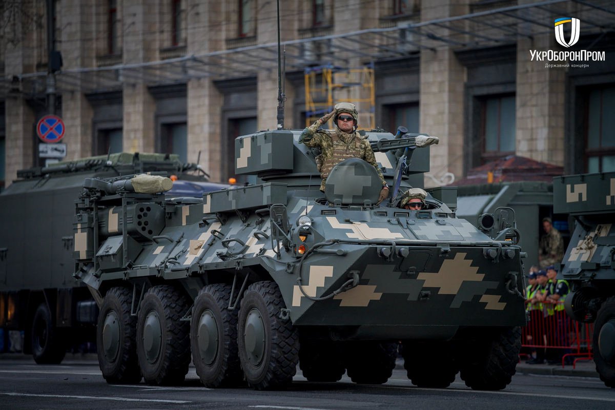 Войска, боевые самолёты и сотни единиц военной техники: как Киеве проходит репетиция парада ко Дню независимости Украины 10