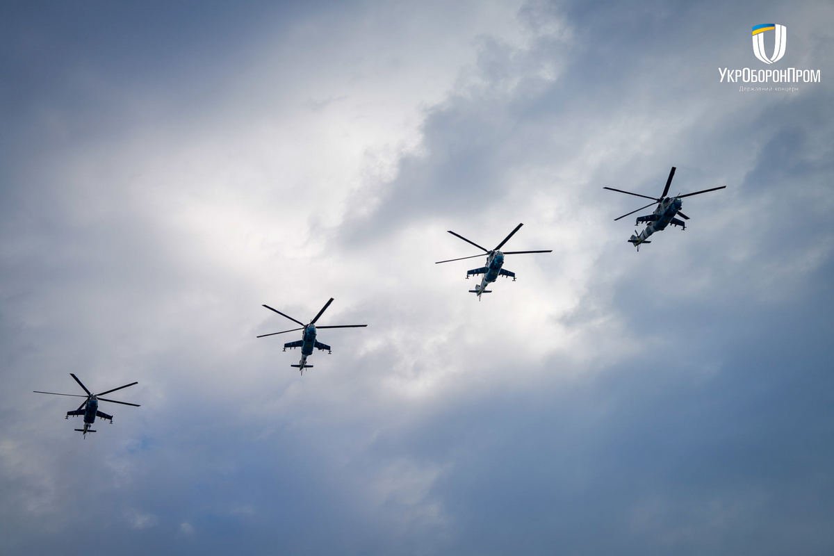 Войска, боевые самолёты и сотни единиц военной техники: как Киеве проходит репетиция парада ко Дню независимости Украины 14