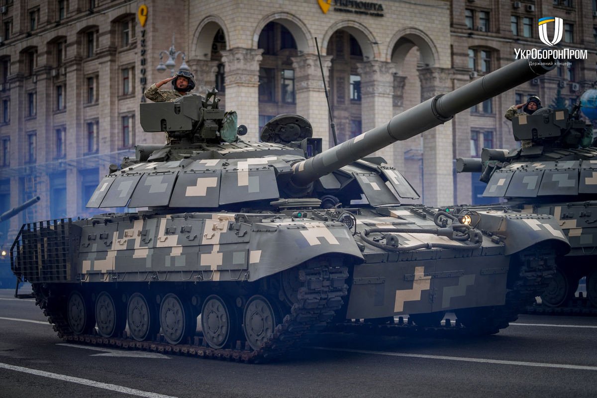 Войска, боевые самолёты и сотни единиц военной техники: как Киеве проходит репетиция парада ко Дню независимости Украины 21