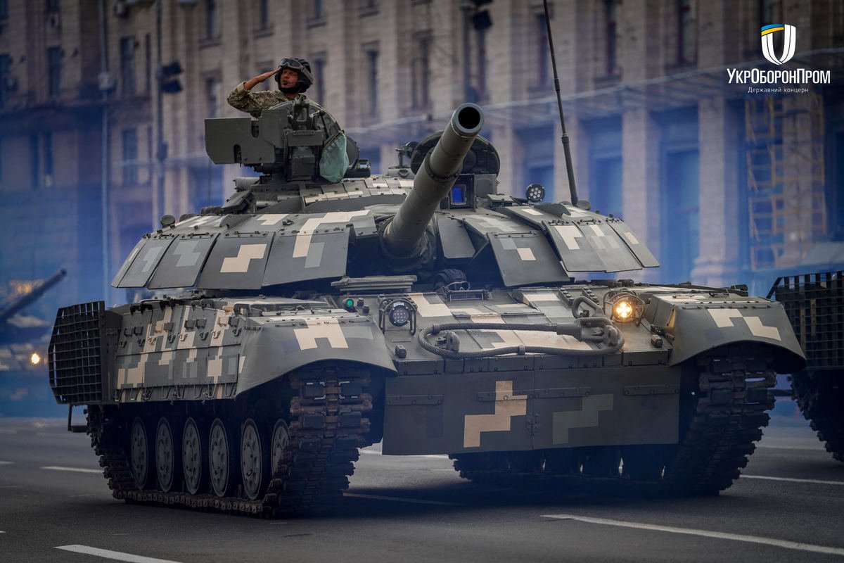 Войска, боевые самолёты и сотни единиц военной техники: как Киеве проходит репетиция парада ко Дню независимости Украины 22