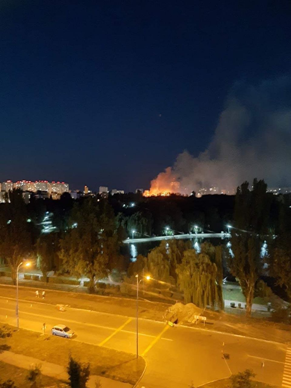 Масштабна пожежа в Броварах - горять дві квартири і дах 5-поверхового будинку 1