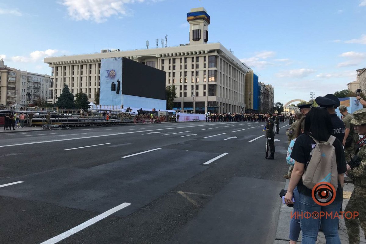 Подготовка к параду ко Дню Независимости в Киеве идёт полным ходом: фото и видео с Крещатика 6