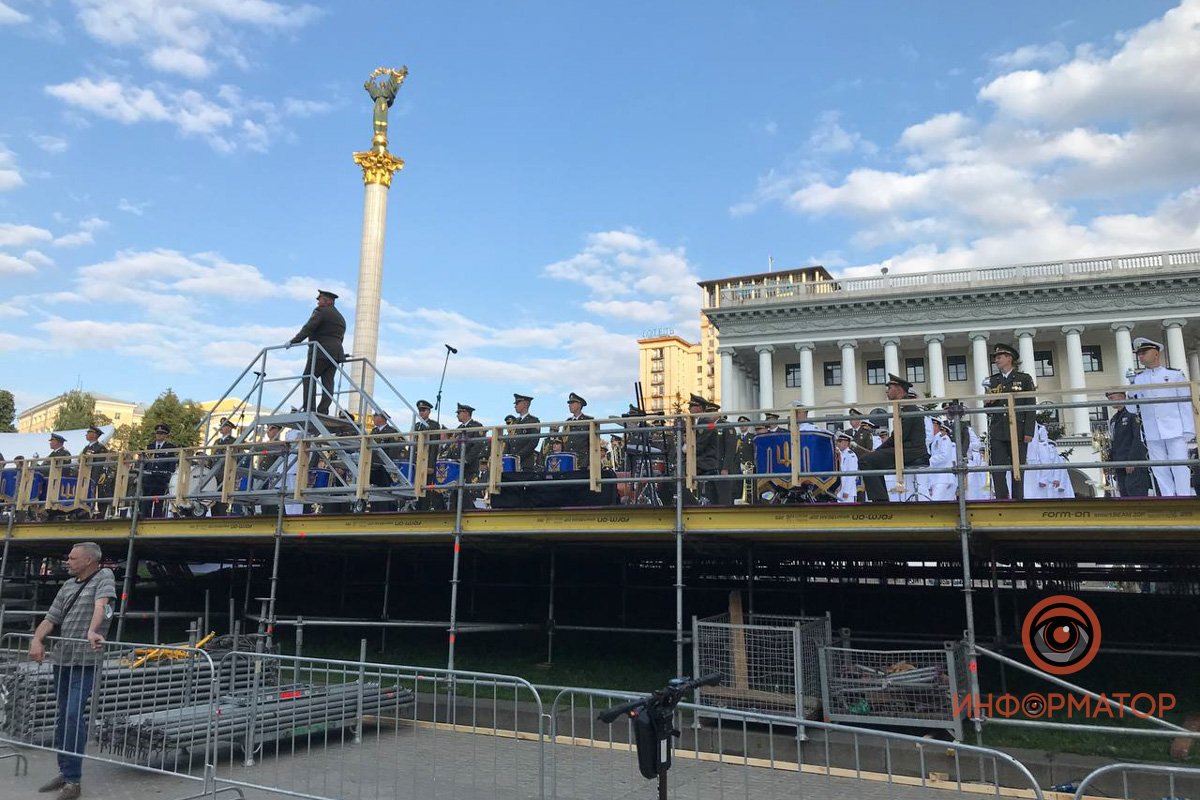 Подготовка к параду ко Дню Независимости в Киеве идёт полным ходом: фото и видео с Крещатика 7
