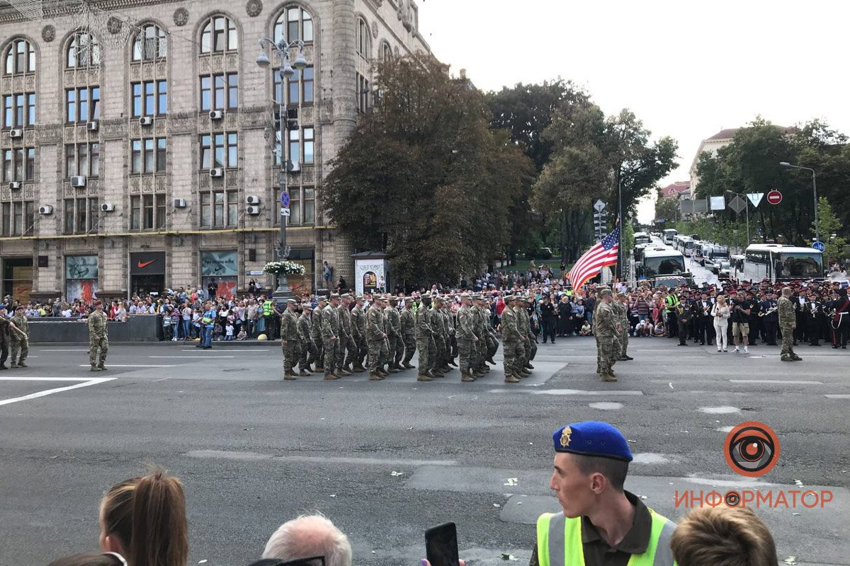 Подготовка к параду ко Дню Независимости в Киеве идёт полным ходом: фото и видео с Крещатика 8