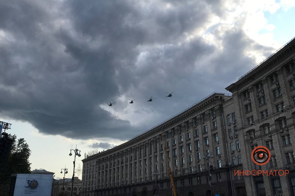 Подготовка к параду ко Дню Независимости в Киеве идёт полным ходом: фото и видео с Крещатика 10