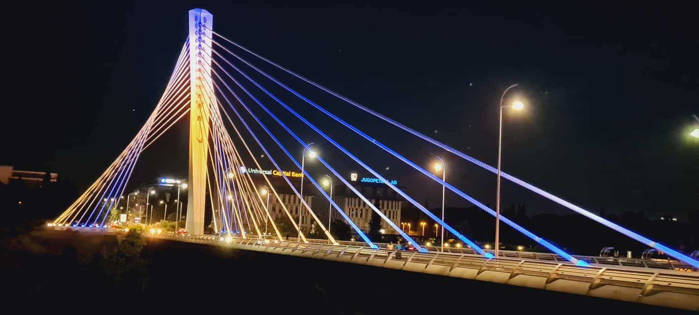 Світ засяяв кольорами українського прапору: як Україну вітали з Днем Незалежності 18