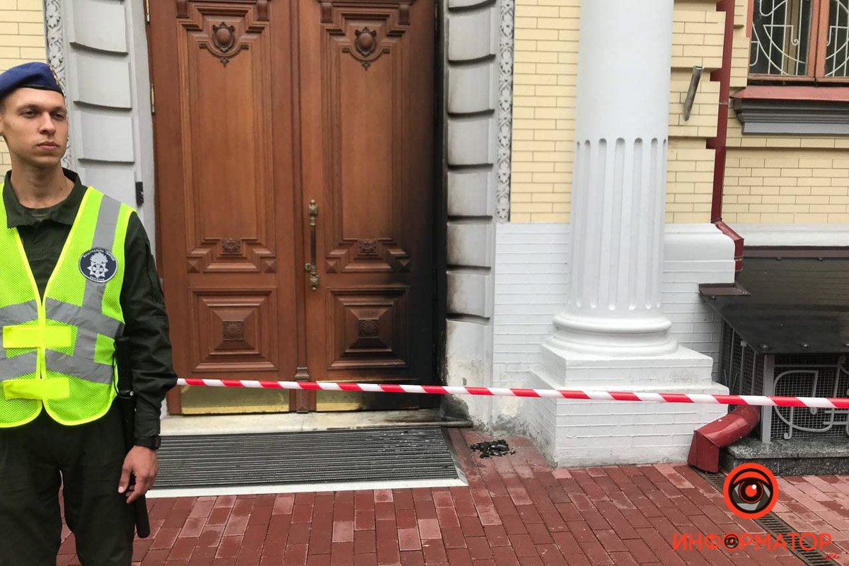У Києві затримали підозрюваного у підпалі офісу омбудсмена Денисової: фото, відео 2