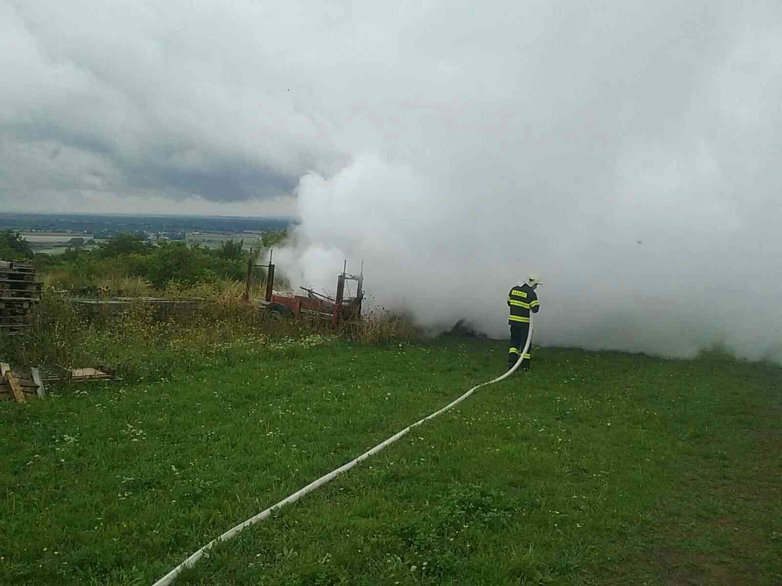 В Словакии разбился самолет: три человека погибли 2